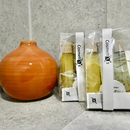 Sano - - Zentral, Ruhig, Stillvoll, Platz Zum Arbeiten, Schnelles Internet *